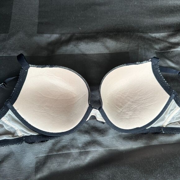 VICTORIA'S SECRET Black Lace Mesh Fishnet Very Sexy Push Up Bra Size 36DD - Picture 3 of 4